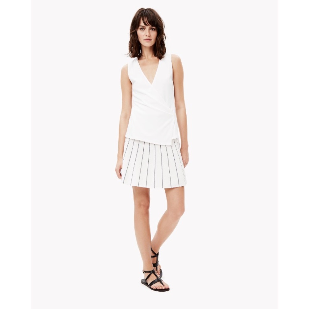 Theory NWT Lotamee P Flare Skirt 0